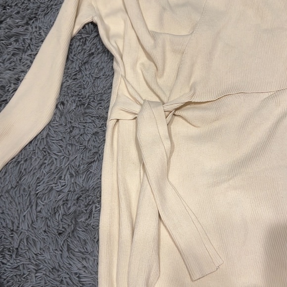 SHEIN Wrap Dress - Picture 4 of 7